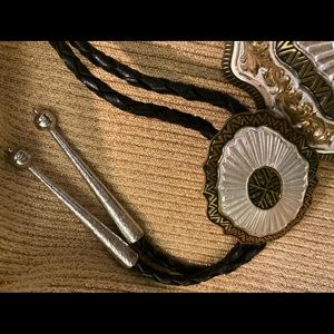 CRUMRINE WESTERN BOLO TIE